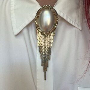 Vintage glam western pearl and gold chain style bolo brooch